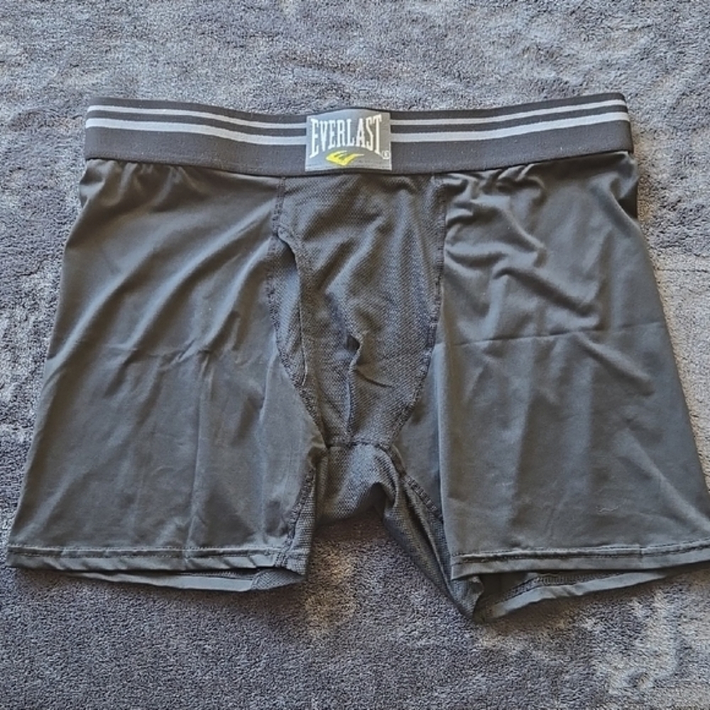 Everlast Black Boxer Briefs with Snug Fit and Soft Material